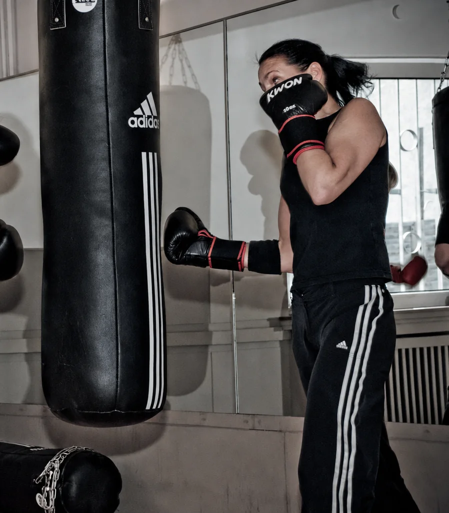 Kickbox-Fitness bei Randori-Pro: Schlagkombination am Sandsack